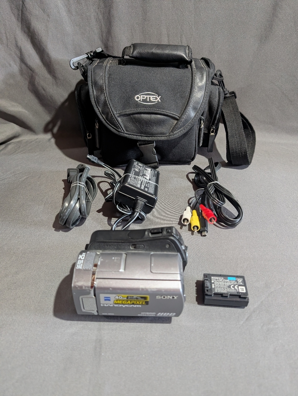 Sony Handycam DCR-SR55 40GB HDD Nightshot Digital Camcorder And Charger